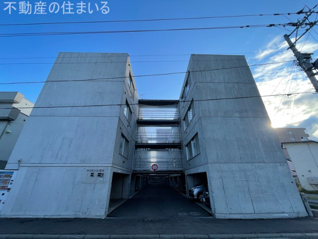 【マイルーム澄川の建物外観】