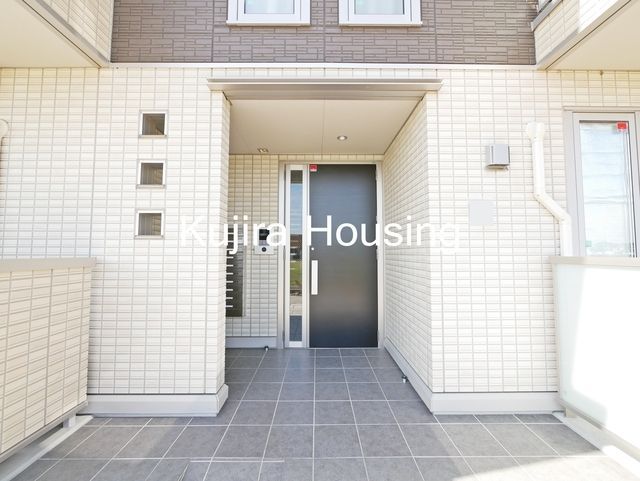 エントランス　オートロック付きのエントランス★