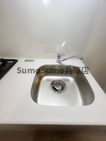 キッチン　コンパクトなキッチンで掃除もラクラク