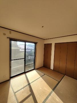 サニーハイツ草木 Westの居間写真