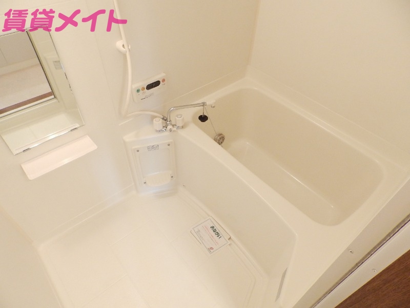 バス・シャワールーム　同タイプの部屋写真です