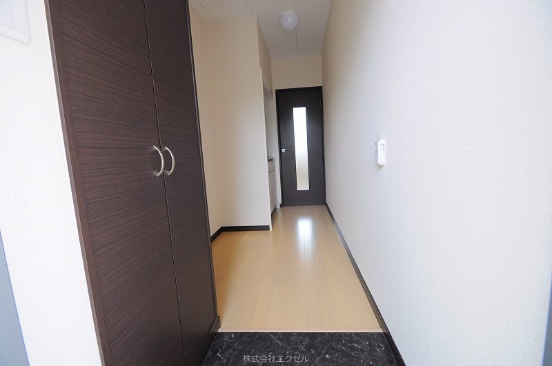 玄関　シューズボックス完備です。