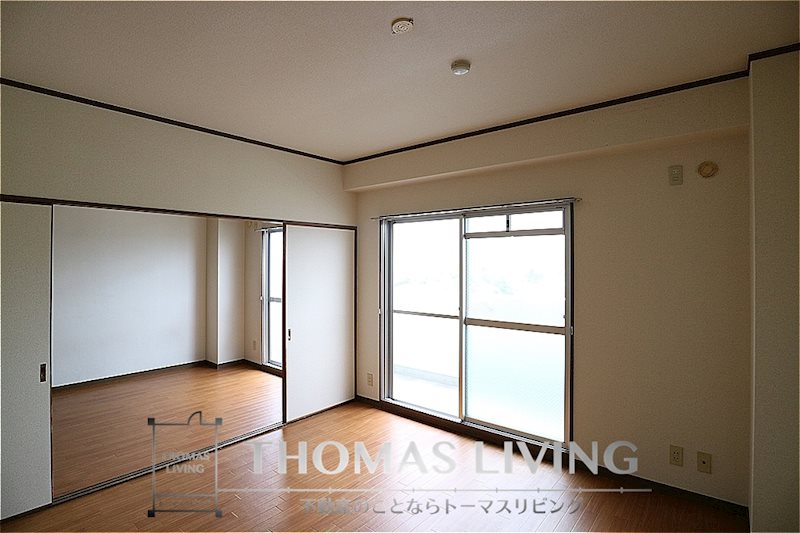 居室・リビング　日当たり良好です。