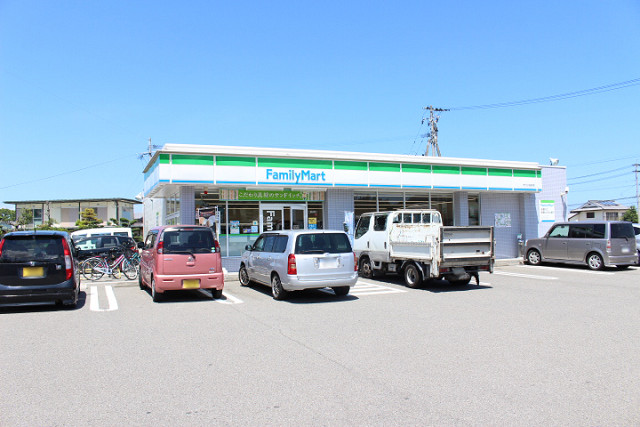 コンビニ　ファミリーマート 大分 小佐井店（コンビニ）まで1100m