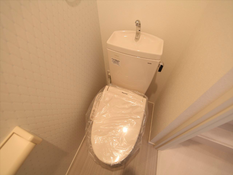 トイレ　温水洗浄暖房便座付トイレ