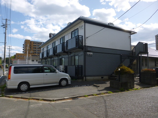 ルミエールナベカの建物外観