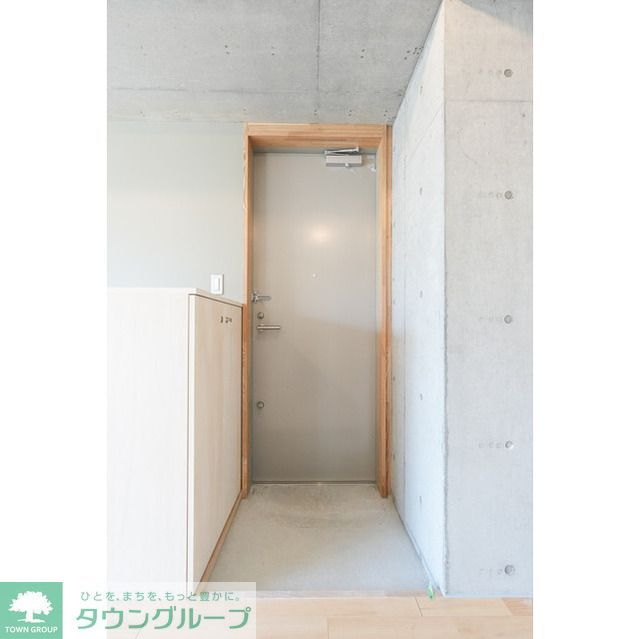 玄関　お部屋探しは株式会社　タウンハウジング　までお気軽にお問合…