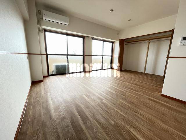 居室・リビング　写真の家具はＣＧの為、実際は設置されていません