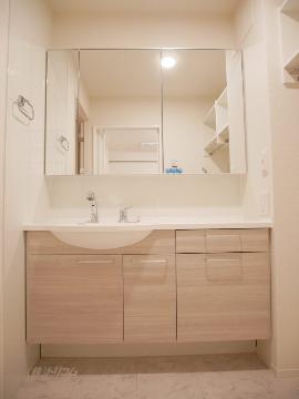 洗面設備　洗髪洗面化粧台