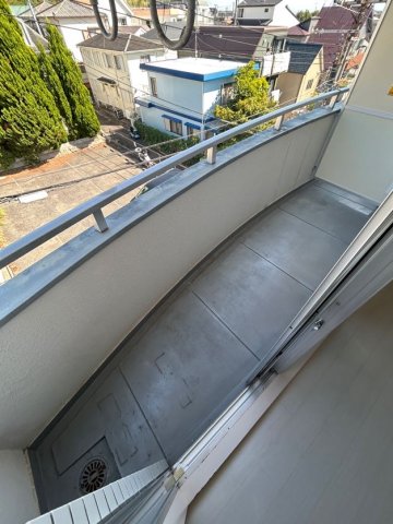 バルコニー　陽当たり良好なバルコニーです