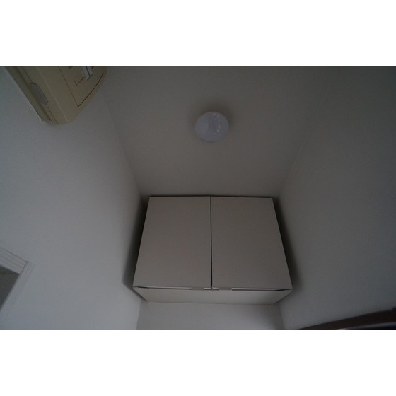 トイレ　トイレ上収納スペース