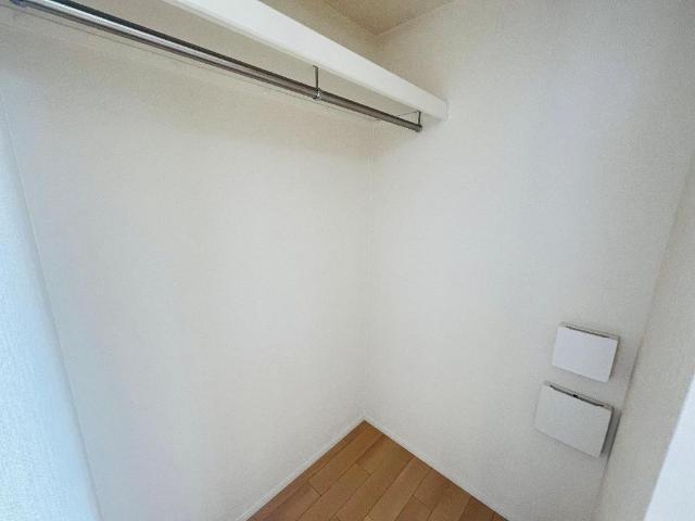 収納　ウオークインクローゼット