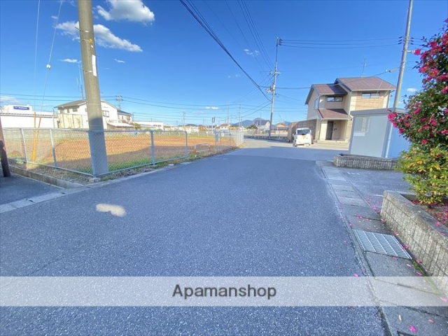 その他　前面道路（その他）まで0m