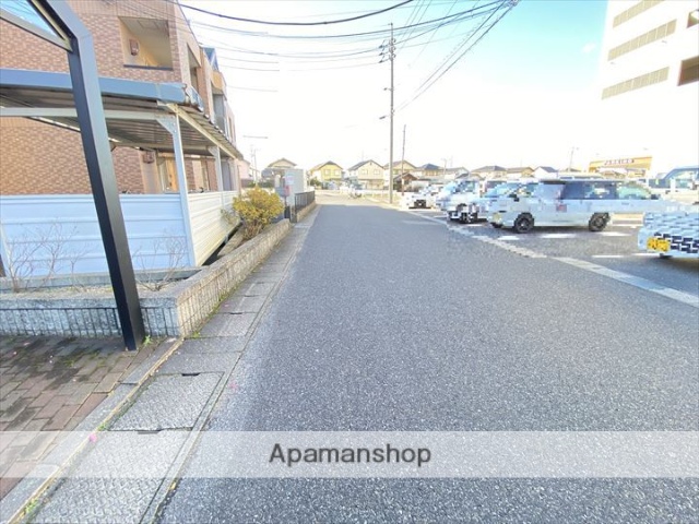 その他　前面道路（その他）まで0m