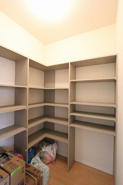 収納　パントリー内＊現況優先