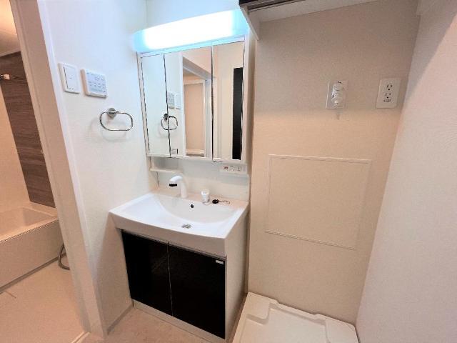 洗面設備　洗面化粧台