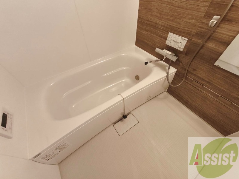 バス・シャワールーム　お風呂になります。一日の疲れを癒してくださいね。