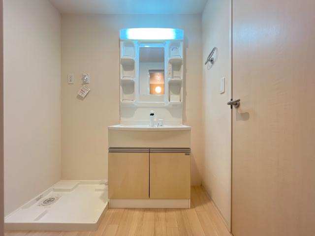 洗面設備　洗髪洗面化粧台