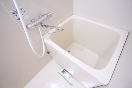 バス・シャワールーム　※別部屋の写真です