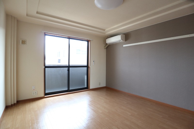 居室・リビング　下駄箱