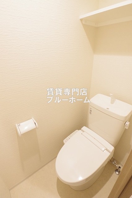 トイレ　温水洗浄便座付きのトイレです！