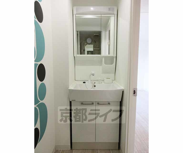 洗面設備　大きな独立洗面台！