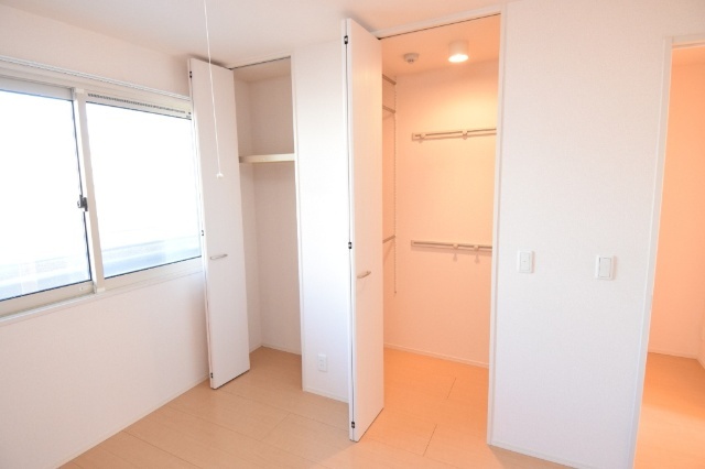収納　同物件別部屋の写真