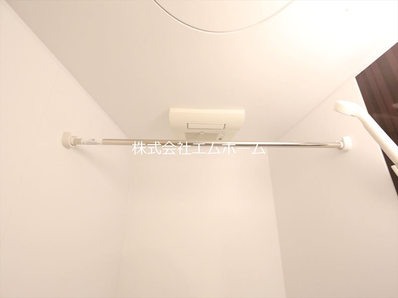 その他設備　浴室暖房乾燥機付き