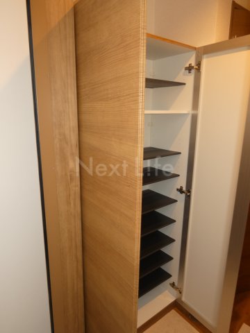 収納　アムールイソベ