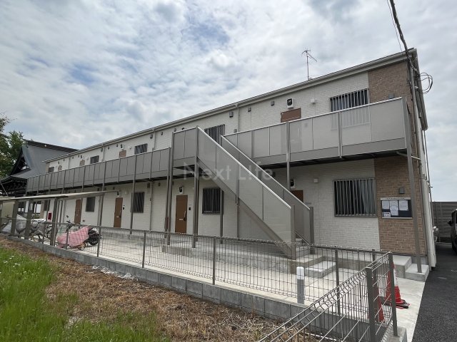 建物外観　アムールイソベ