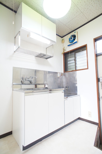 キッチン　２口コンロ設置可能キッチン☆都市ガス使用で経済的です♪