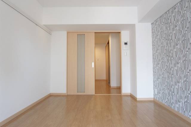 居室・リビング　明るく綺麗な居室空間