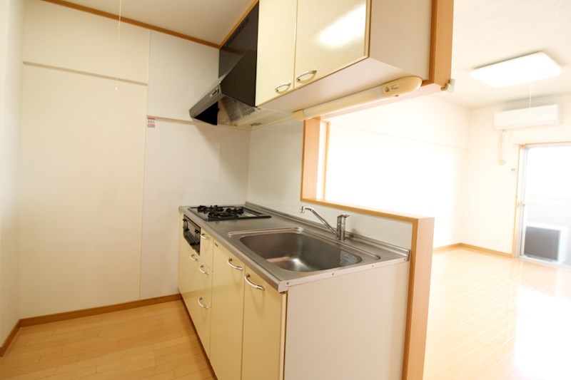 キッチン　※別部屋参考画像