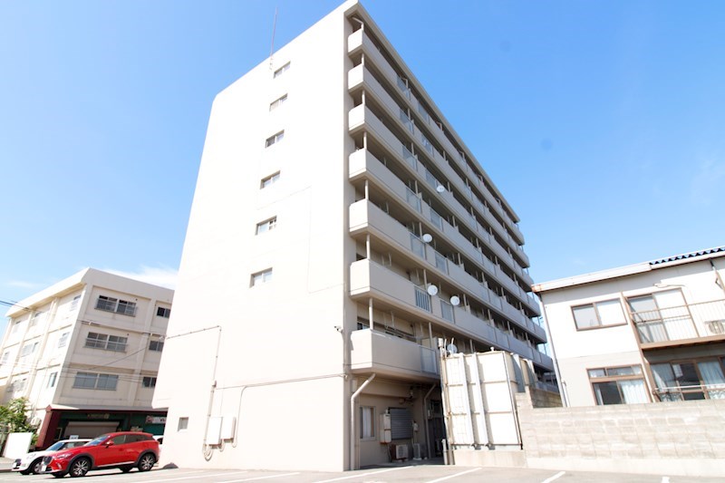 建物外観　南向きで日当たり良好！