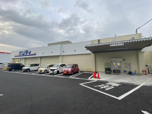 スーパー　サンディ 富田林駅前店（スーパー）まで818m
