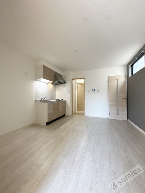 居室・リビング　アクセントクロスがオシャレを演出♪