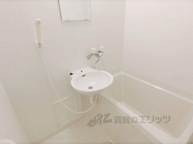 バス・シャワールーム　バス