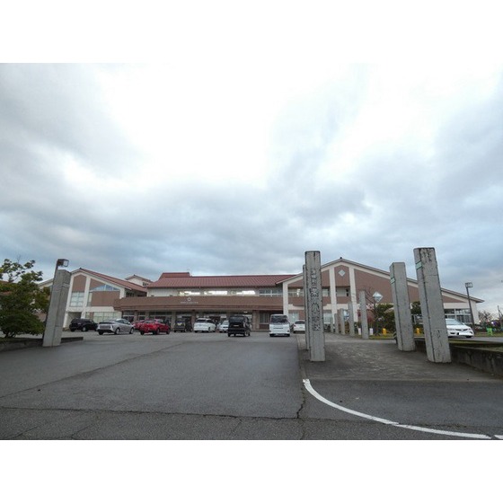 小学校　津幡町立条南小学校（小学校）まで1148m