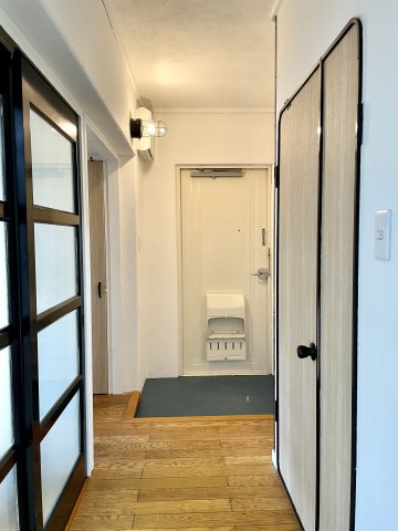 玄関　※2022年7月21日の写真です。