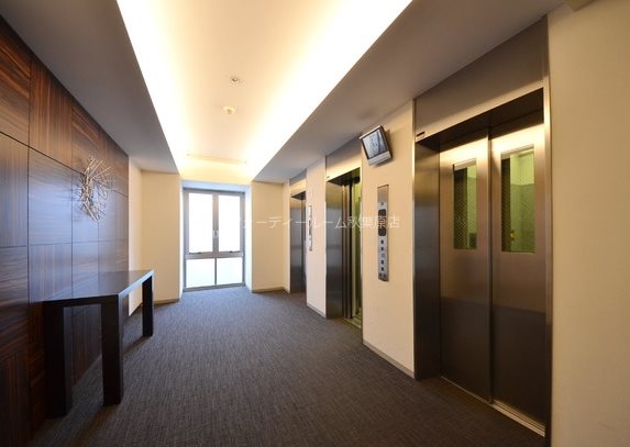 ロビー　《見学予約受付中》シリーズ型・レジデンスマンション！