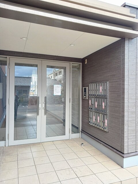 エントランス　エントランス