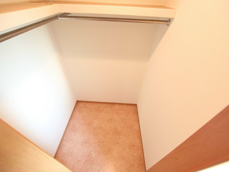 収納　ウォークインクローゼット（収納充実してます）