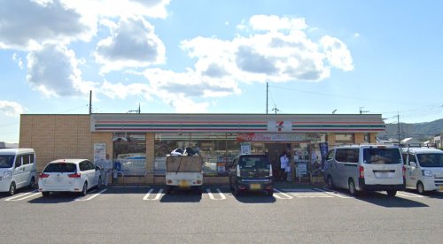 コンビニ　セブンイレブン 岩出根来店（コンビニ）まで556m