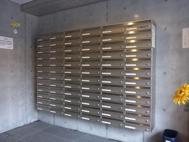 ロビー　集合ポスト