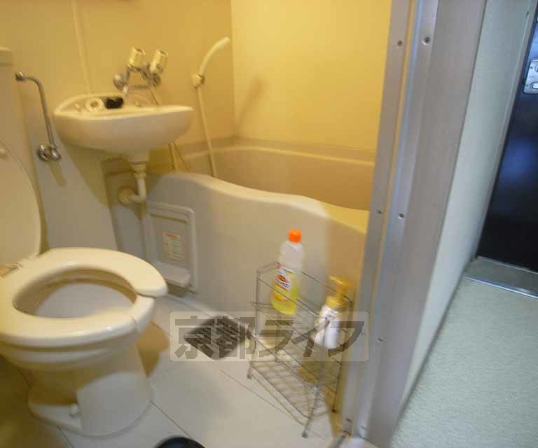 バス・シャワールーム　お風呂です。