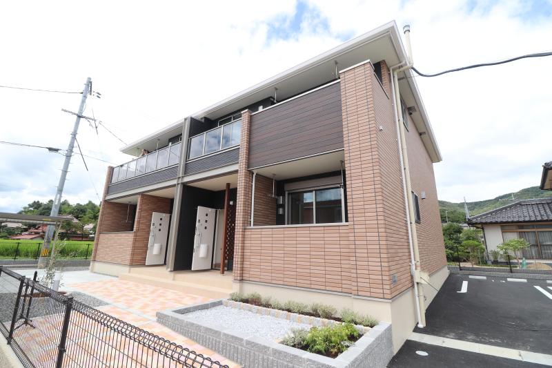 建物外観　モンマルトル　建物外観