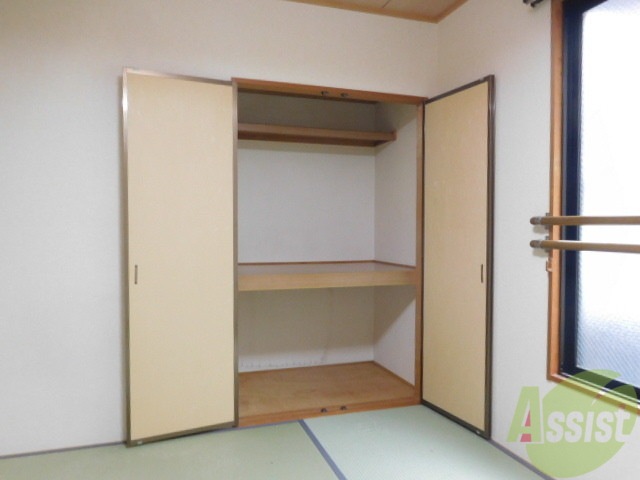 収納　押入れ型収納でたくさん収納出来ます