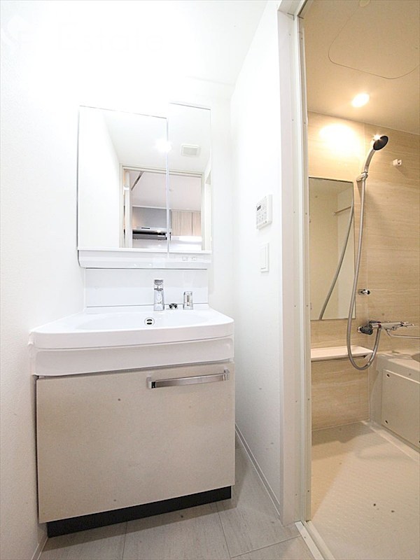 洗面設備　同仕様写真