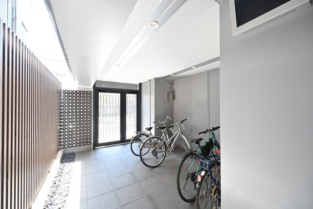 エントランス　建物の内部です