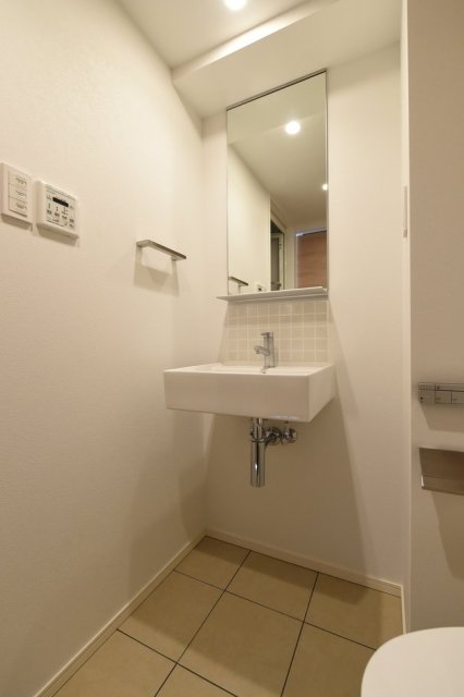 洗面設備　コンパクトで使いやすい洗面所